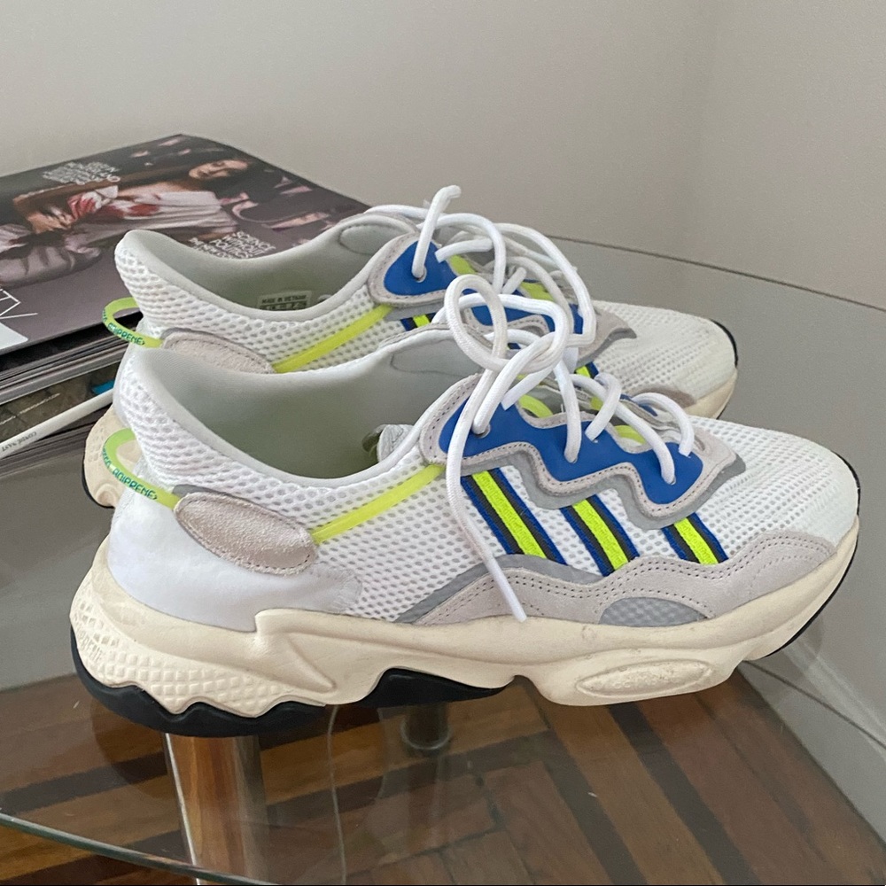 Sold!Adidas ozweego low top sneakers